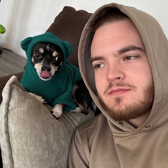 Meet your Posher, Scott - Picture 1 of 3